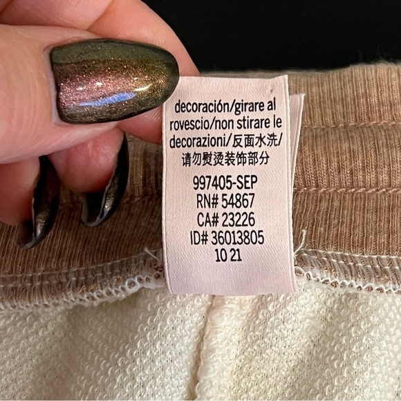 Victoria’s Secret LOGO Sherpa shorts, pull up elastic waist pockets XL - Picture 14 of 14